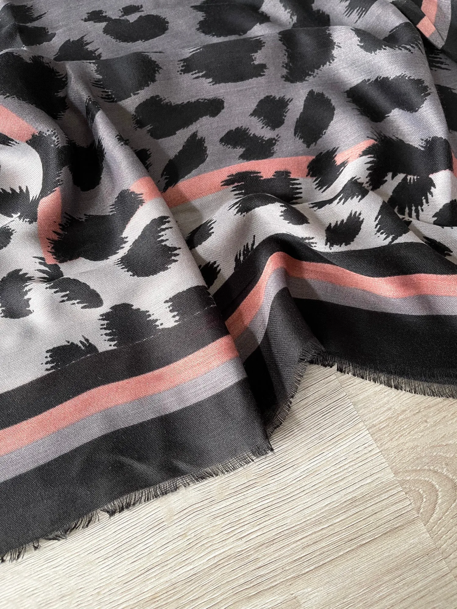 LARGE GREY STRIPE LEOPARD PRINT SCARF