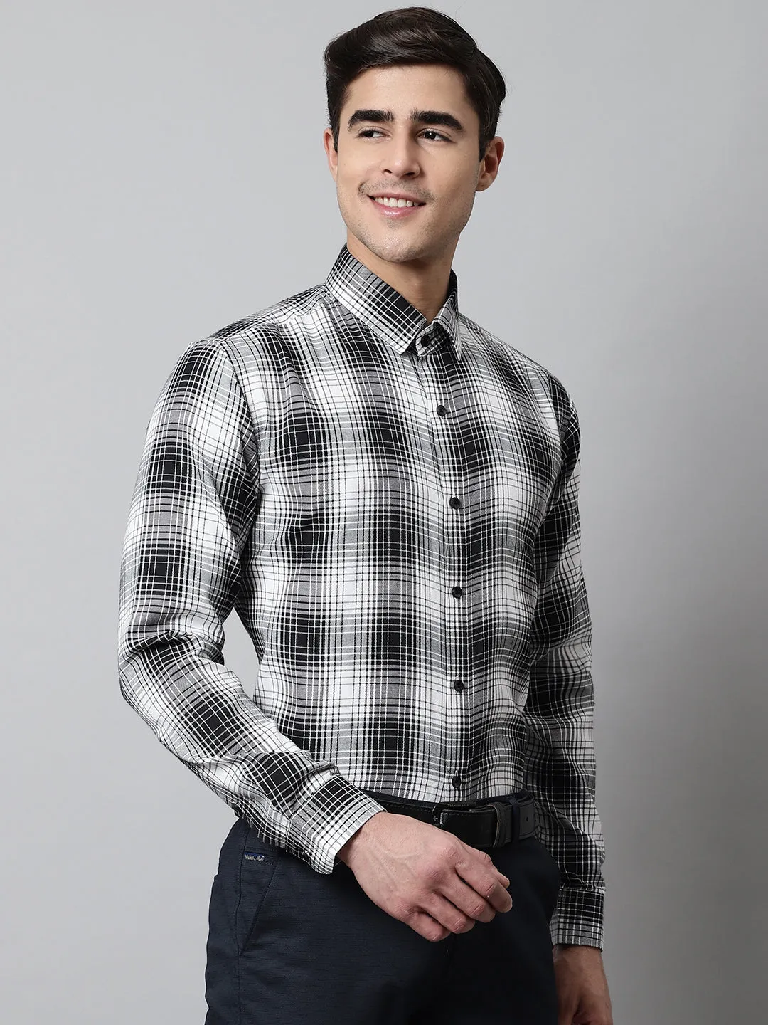 Men Black Checks Regular Fit Cotton Formal Shirt