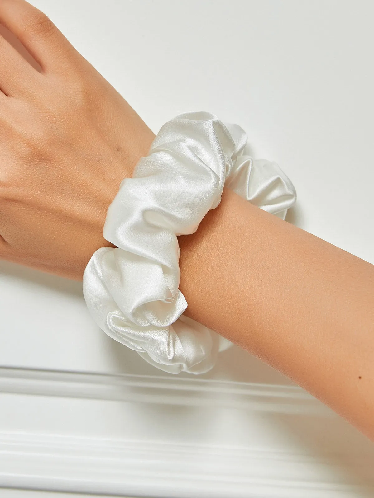 Pure Silk Midnight Scrunchies - Middle - 3.5cm