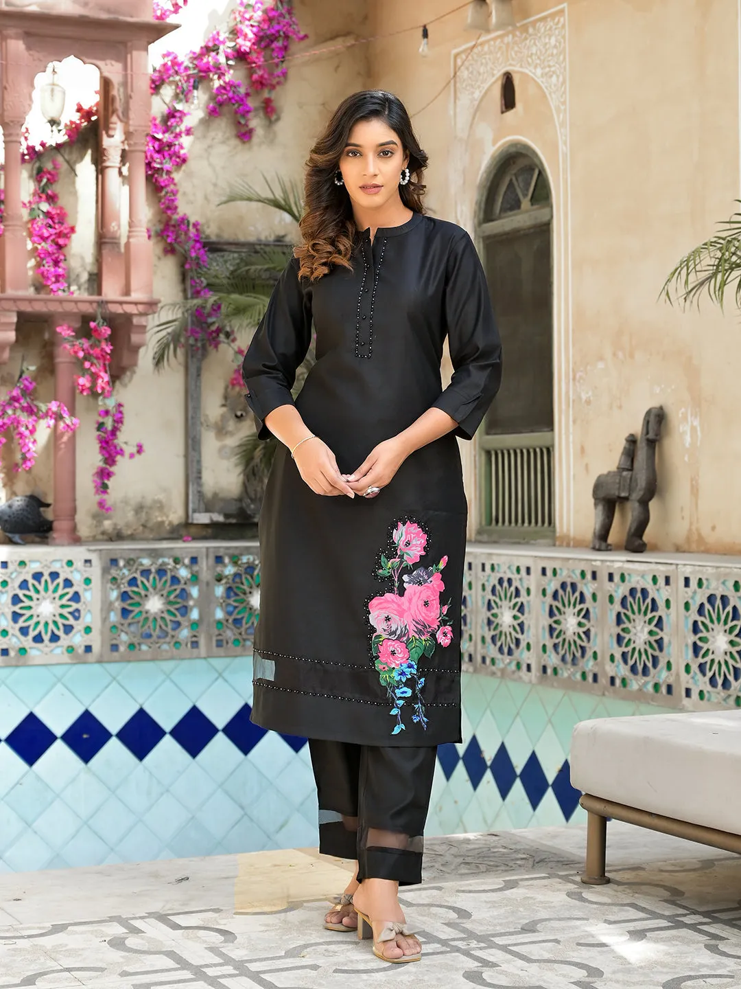 Women Black Pure Silk Kurta Set